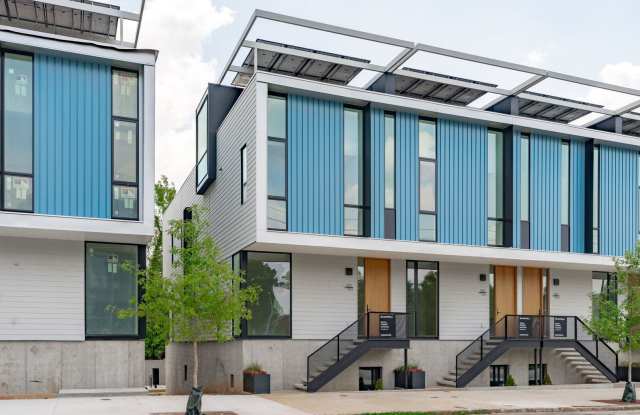 **OFFERING REFUNDABLE APPLICATION FEES** Beautiful 3BD, 3.5BA Downtown Raleigh Townhome with an Additional Bonus Room, Walkable to Premier Shopping  Dining photos photos