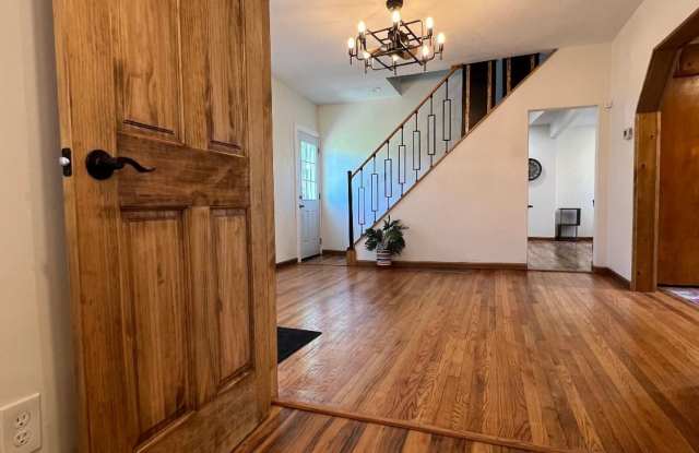 Detroid Shoreway Renovated 4 Bedroom, 2 Bath House with Detached Garage photos photos