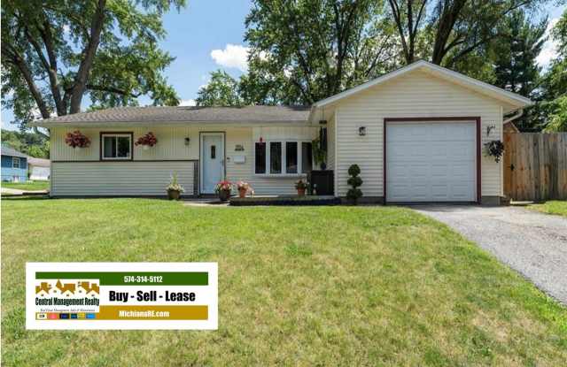 Updated ranch style home in Twyckenham Hills Gallery 1