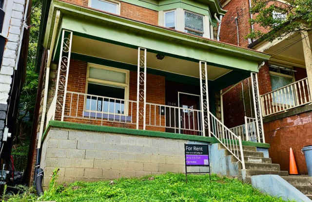 Beautiful 6 bed 1 bath home in Garfield. photos photos