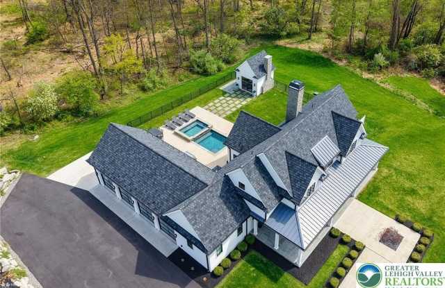 4850 W Hopewell Road Gallery 4