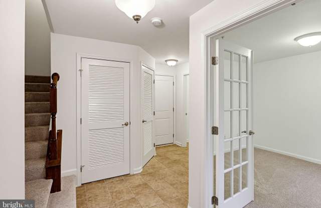 9448 PARAGON Court Gallery 3