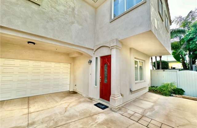 2222 Rockefeller Lane Gallery 2