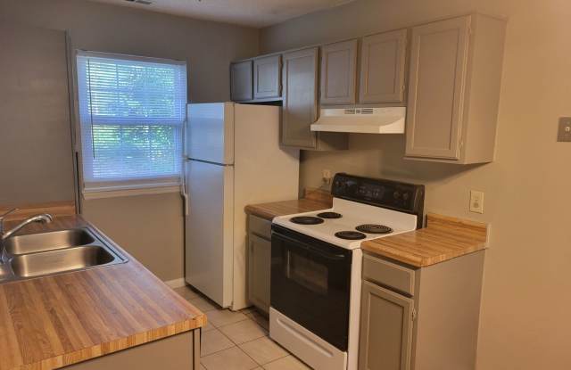 Luxurious 2 bed/2-bath apartment minutes from Whiteoak Shopping photos photos