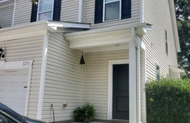 1211 Gunn Hall Drive photos photos