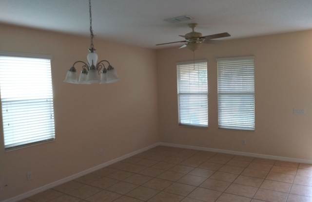 Single Family Home 4 Bed and 2.5 Bath!!! Gallery 4