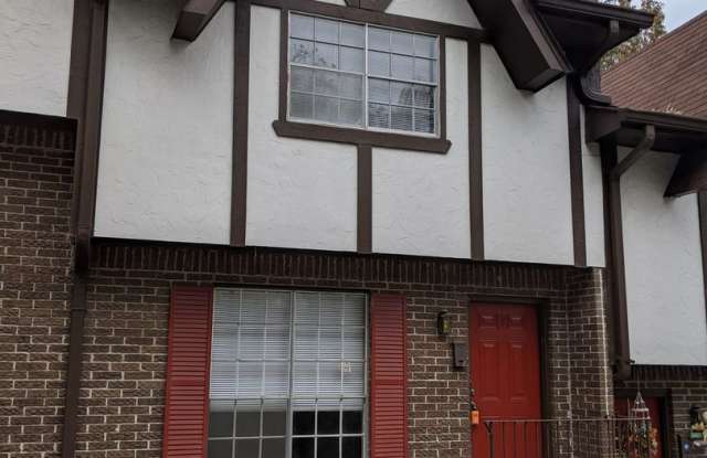 Newly Available Townhome! Housing Vouchers Accepted! Gallery 1