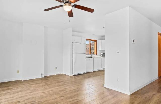 Alpine Rental-2233 - Unit C Gallery 3