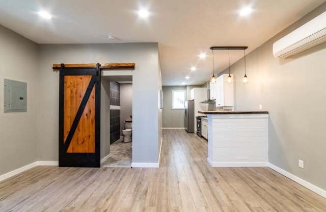 Luxury 2 Bed, 1.5 Bath Polish Hill Apartment - 3050 Phelan Way, Pittsburgh, PA 15219