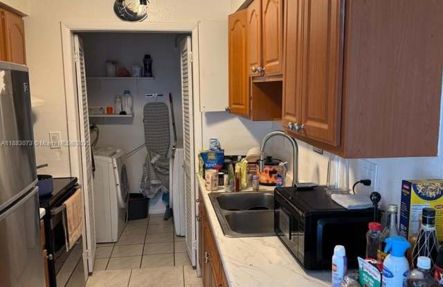 826 SW 12th Ct photos photos