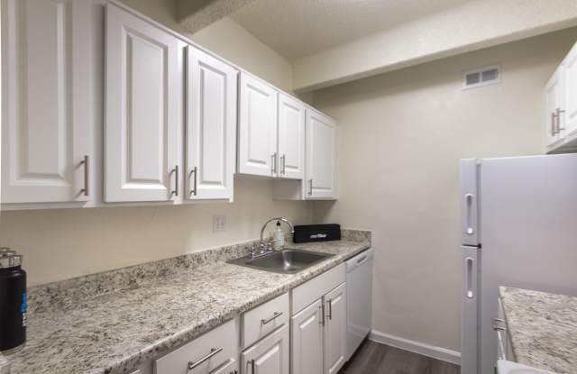 Harvard Square Apartments Gallery 2