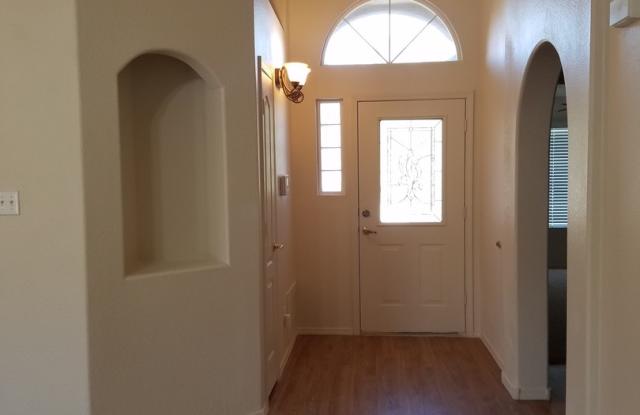 3 bed, 2 bath, 1400 sq ft home in Huning Ranch Coming Soon! Gallery 4