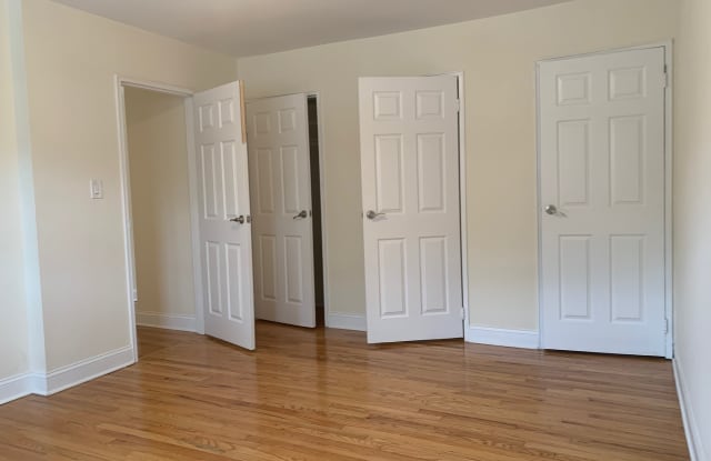 Madison Mall Apartments Gallery 1