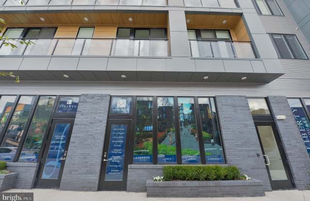 236 THOMPSON Street Gallery 3