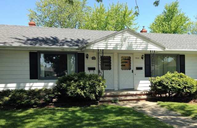1820/1822 Silvercrest Drive - 1820 photos photos