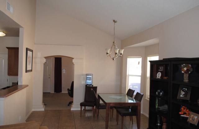 10812 walden Pond Street Gallery 3