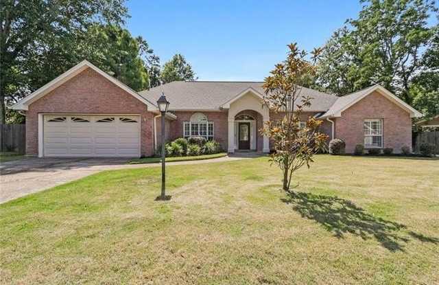 662 RUE ORLEANS None photos photos