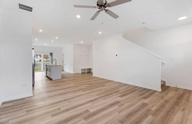 471 E 127th Place Gallery 3
