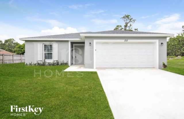 1717 Southwest Millikin Avenue photos photos
