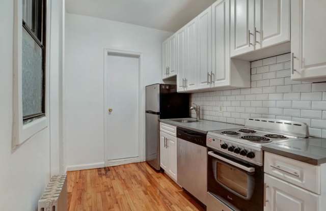 433 W 24th St photos photos