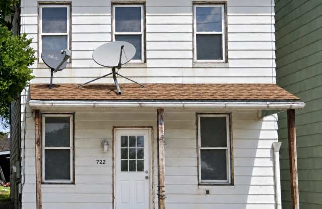 Spacious 3-Bedroom, 1.5-Bath Single-Family Home | Section 8 Eligible photos photos Spacious 3-Bedroom, 1.5-Bath Single-Family Home | Section 8 Eligible photos photos