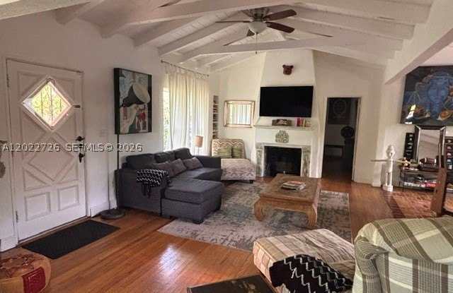 8228 NE 8th Ct Gallery 2