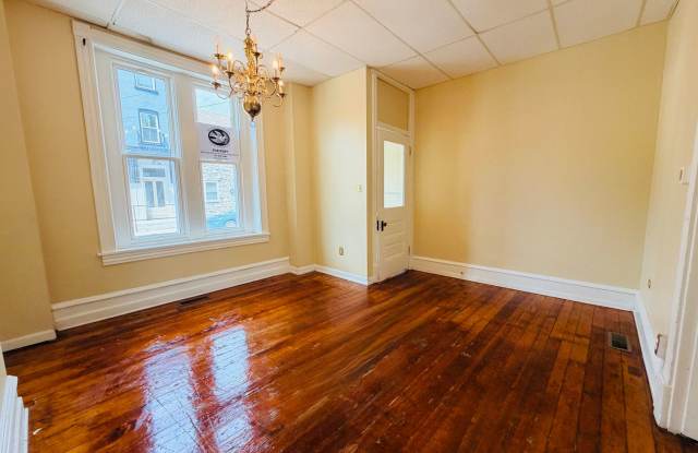 560 Manor St - 560 Manor Street, Lancaster, PA 17603