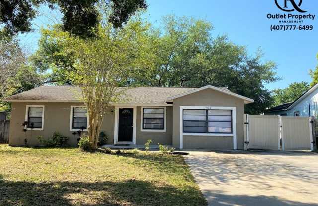 14122 Newcomb Ave - 14122 Newcomb Avenue, University, FL 32826