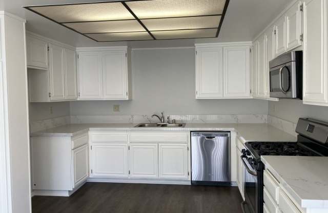 Single-Story 3-Bedroom Home in Central Camarillo Gallery 4