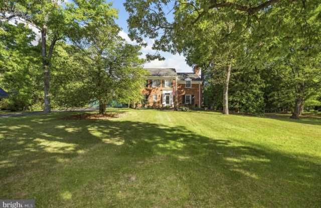 1319 Bishop Lane photos photos
