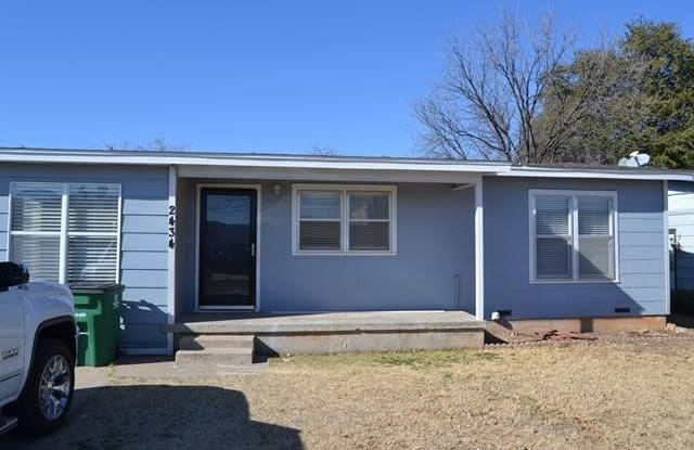 2434 Rio Grande St - 2434 Rio Grande Street, San Angelo, TX 76901