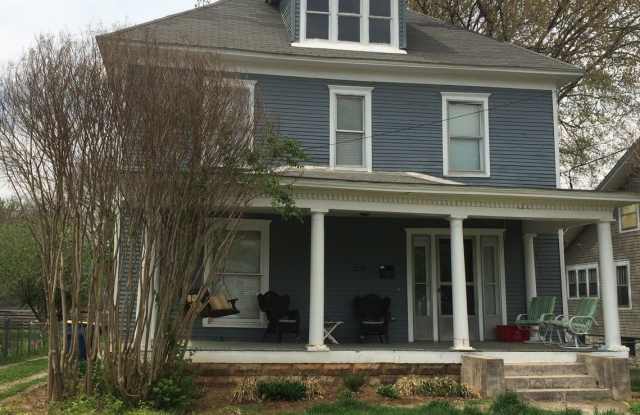 1257 Kentucky Street - 1257 Kentucky Street, Bowling Green, KY 42101