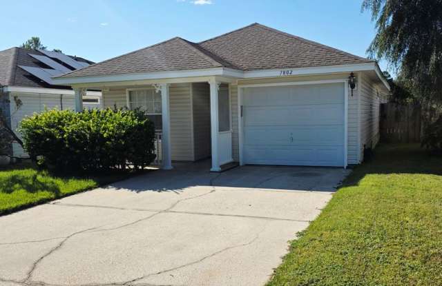 7802 Heirloom Dr. Pensacola: MOVE-IN SPECIAL: HALF OFF YOUR FIRST FULL MONTH’S RENT! Gallery 1