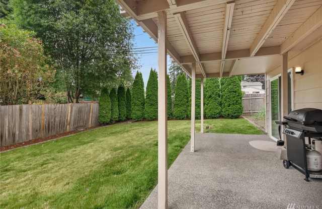 12405 Ne 137th Pl - 12405 Northeast 137th Place, Kirkland, WA 98034