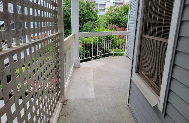 3178 SUMMIT SQUARE Drive Gallery 2