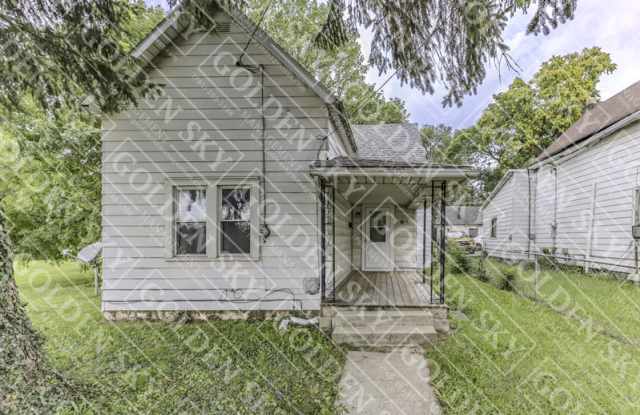 628 West Memorial Drive - 628 West Memorial Drive, Muncie, IN 47302
