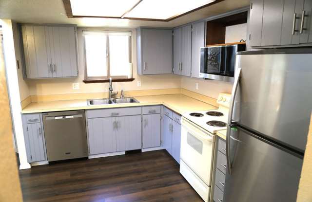 Cute 2 bed 1 bath Home 2 Car Garage Office photos photos
