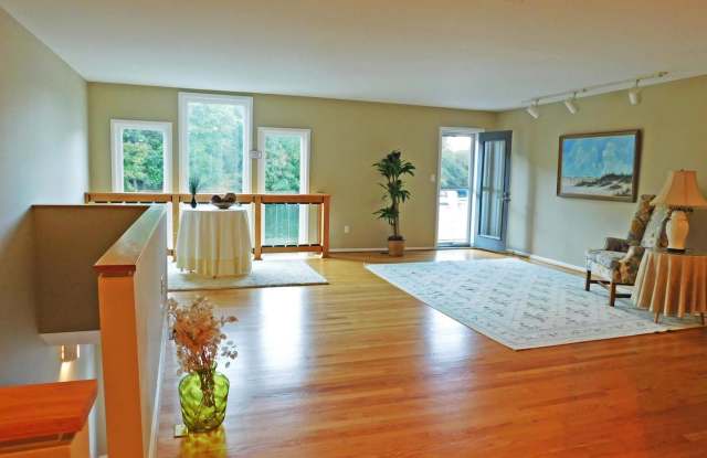 1979 LAKEPORT WAY Gallery 4