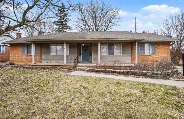 MOVE IN SPECIAL!!! - 1/2 OFF FIRST MONTH'S RENT photos photos