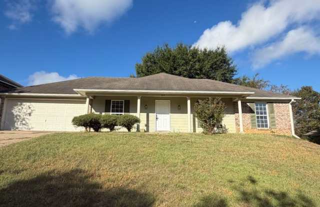 3Bed 2bath in Ridgeland Gallery 1