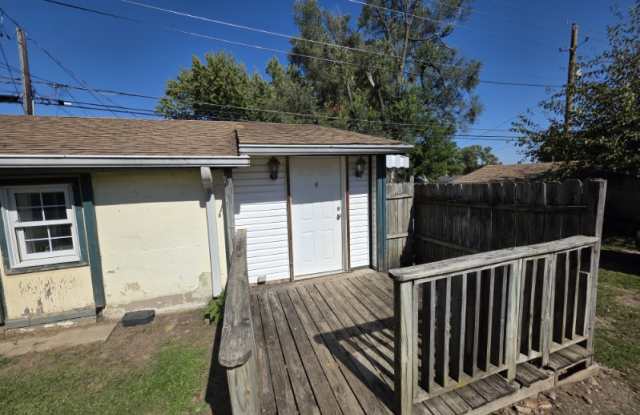 48 1/2 E Main LC Gallery 2