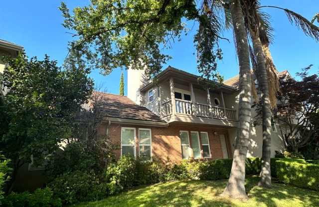 East Sacramento Stunner with built in pool! photos photos East Sacramento Stunner with built in pool! photos photos