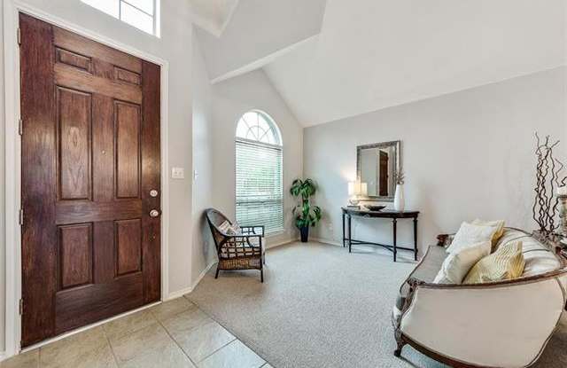 9417 Woodhurst Drive Gallery 2