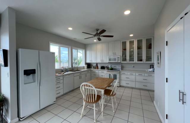 For Rent -  864 Aalapapa Dr. Gallery 4