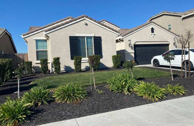 Don't miss this newer 4 bedroom home in northwest Hanford.... photos photos Don't miss this newer 4 bedroom home in northwest Hanford.... photos photos