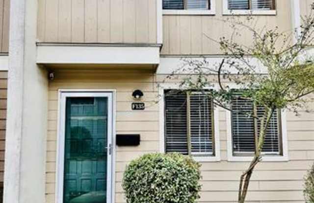 Spacious 3-Bedroom Condo with Lake Access in Point Arcadia – Updated Interiors & Prime Columbia Location | $1,650/mo photos photos