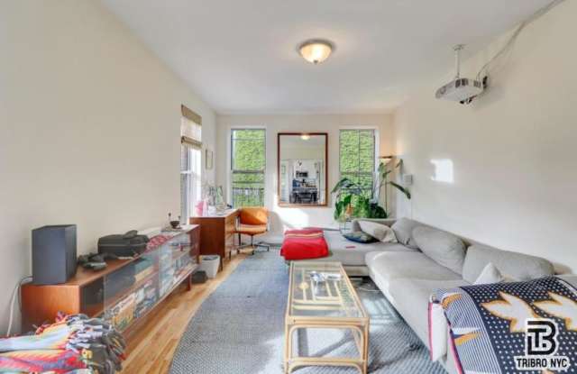 955 Seneca Avenue photos photos