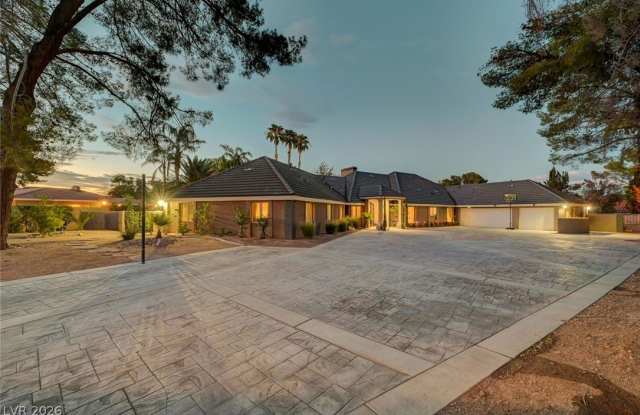 7258 Loma Alta Circle Gallery 2