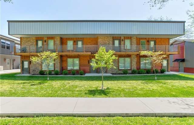 502  W Tahlequah  ST Unit #D - 502 West Tahlequah Street, Siloam Springs, AR 72761