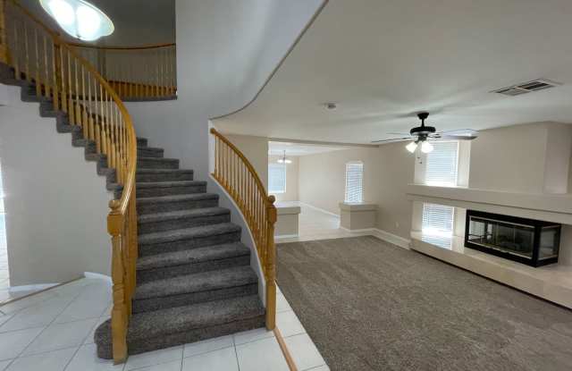 6 bedroom Pool home Silverado Ranch Gallery 3